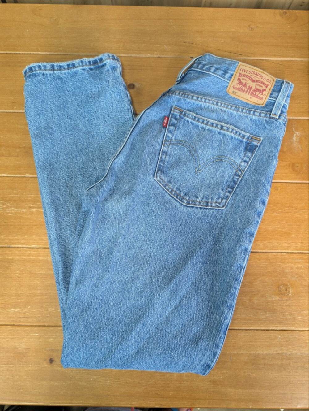 Levis Womens 501s Light Wash Jeans